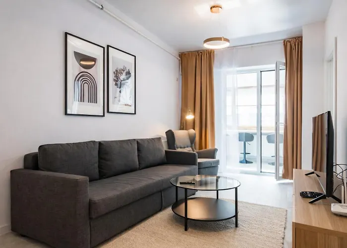 1023 * Бухарест