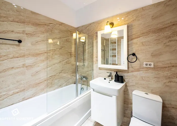 1023 Apartment *